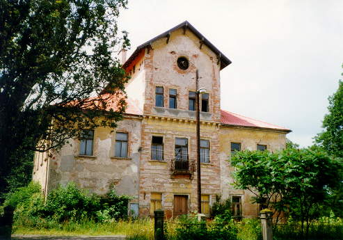 z�mek Tu� � celkov� pohled od silnice