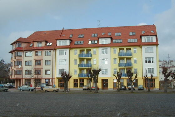 Lidické náměstí 576, pohled z náměstí